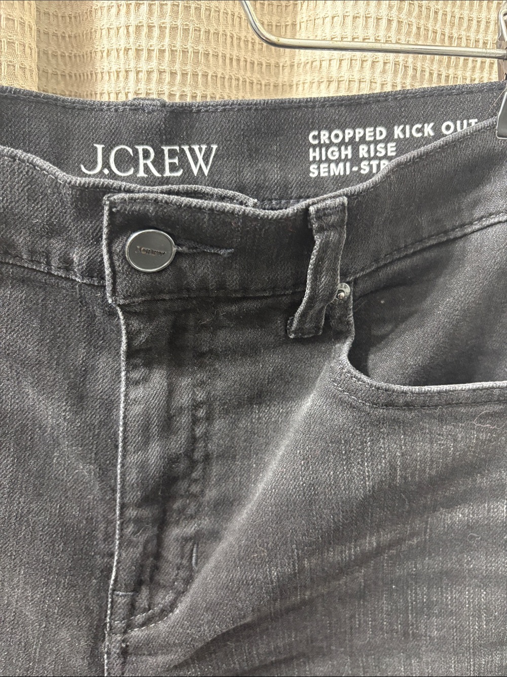 J. Crew wonans Cropped Kick-Out High-Rise Jeans — Charcoal